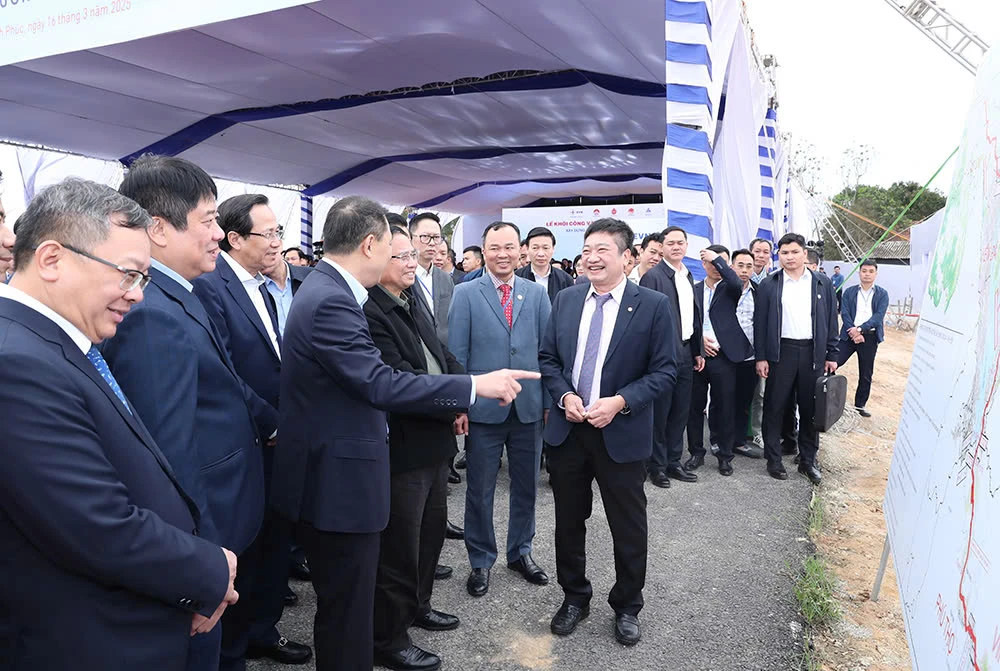 đường dây 500 kV..jpg