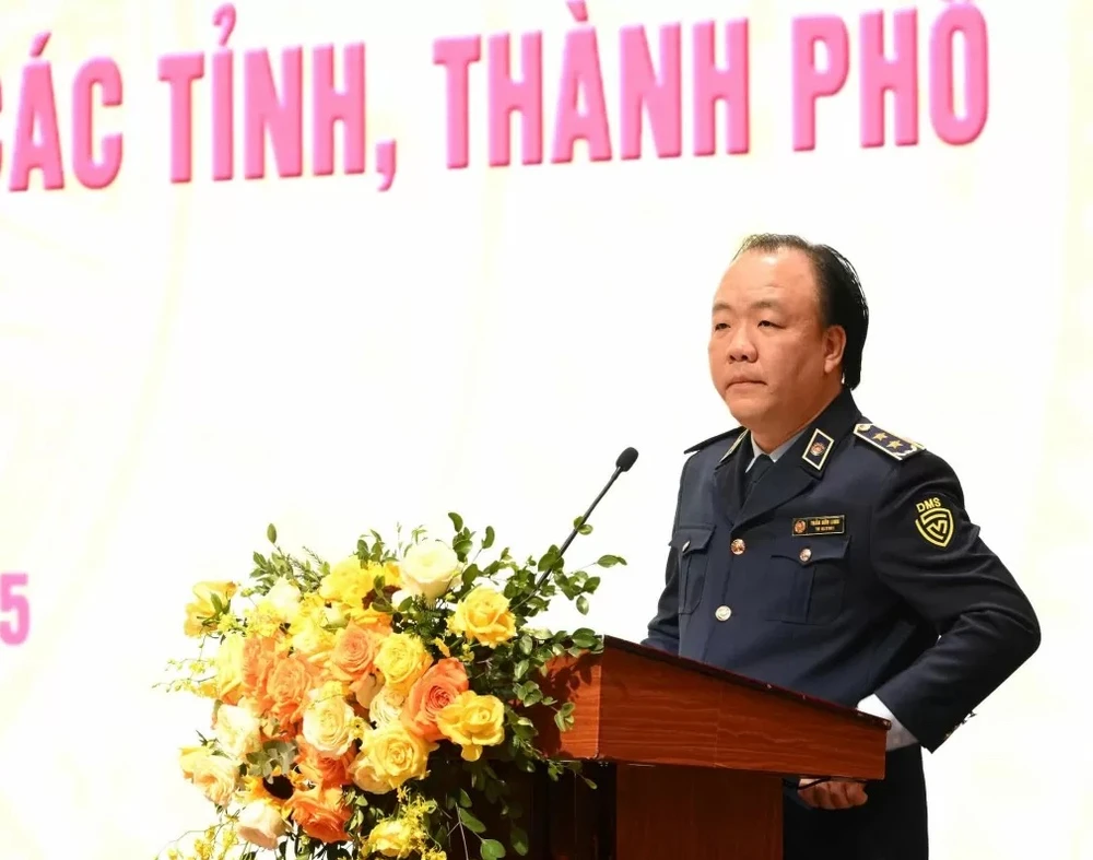 quản lý thị trường..jpg