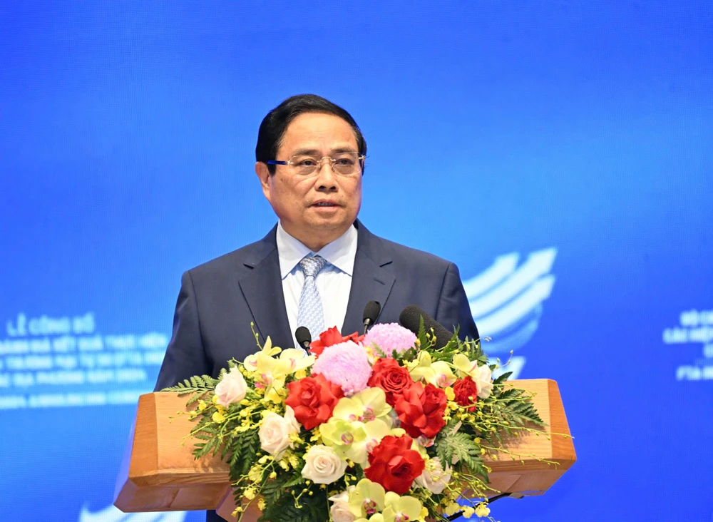 Hội nhập không chỉ có thảm đỏ và hoa hồng..jpg