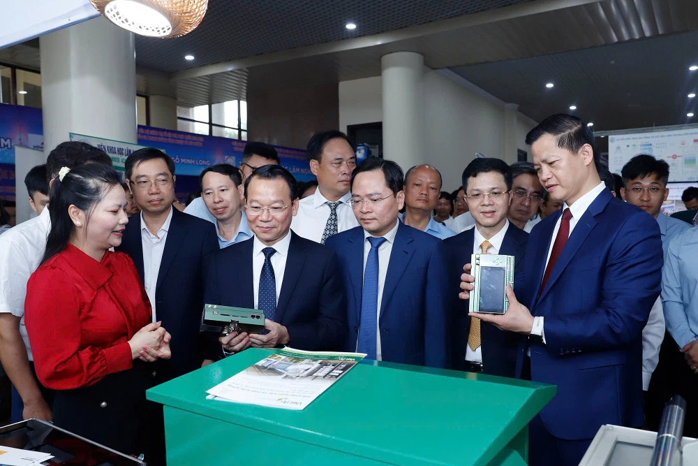 Bộ trưởng Đỗ Đức Duy.jpg