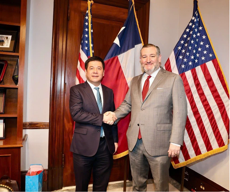 Bộ trưởng Nguyễn Hồng Diên.png