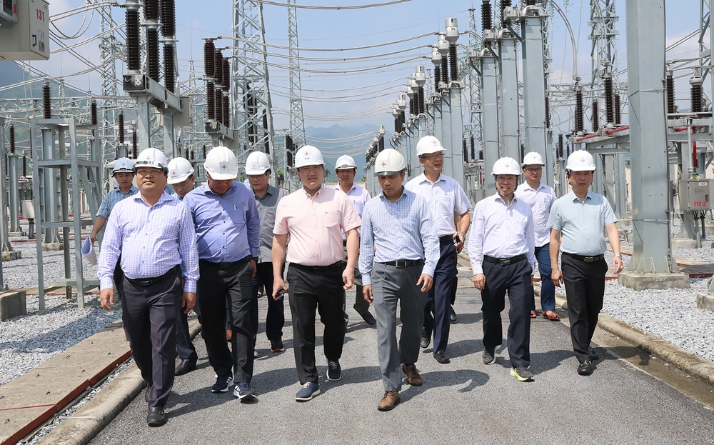 đường dây 220kV đấu nối Nghĩa Lộ – Việt Trì.jpg