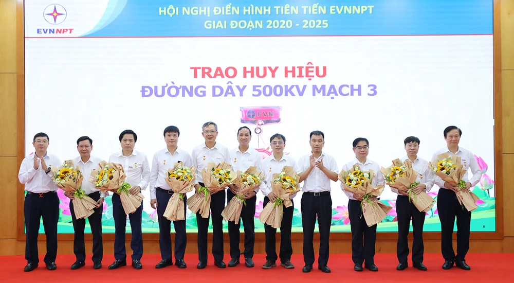 thi đua yêu nước,.jpg