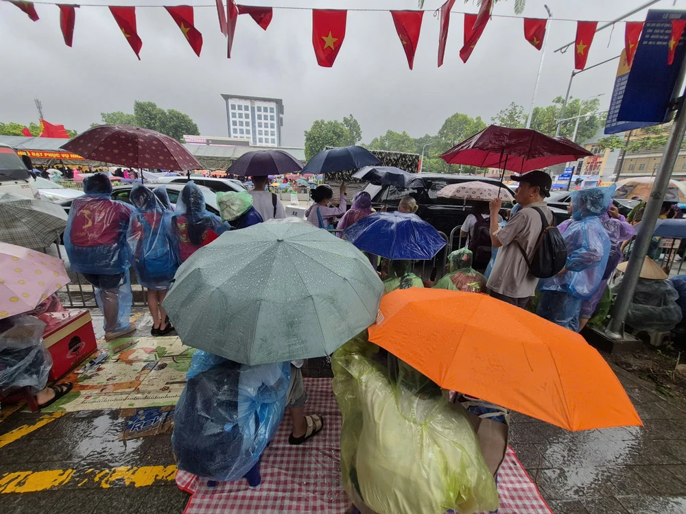 Hà Nội sắp có mưa to..jpg
