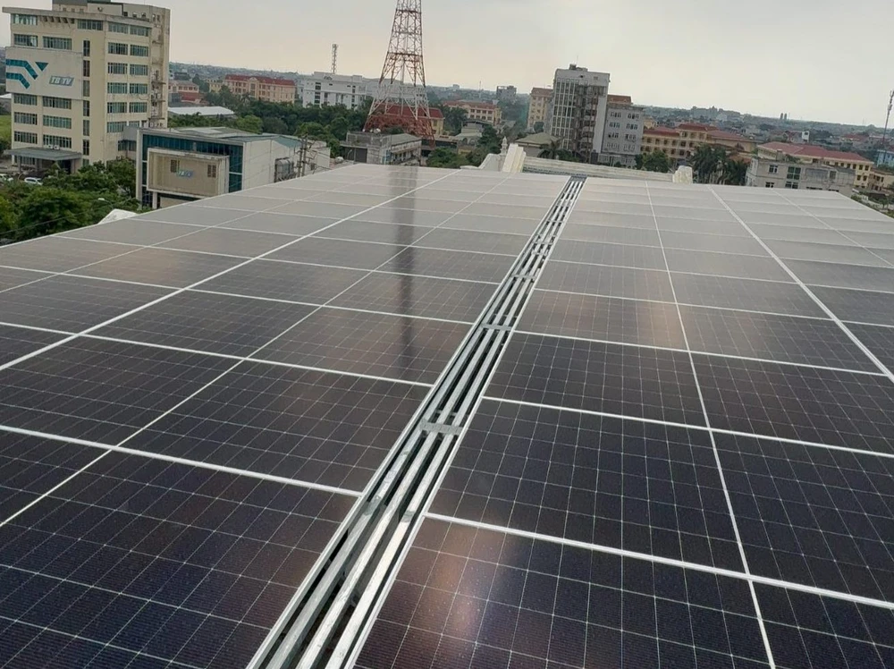 điện mặt trời..jpg