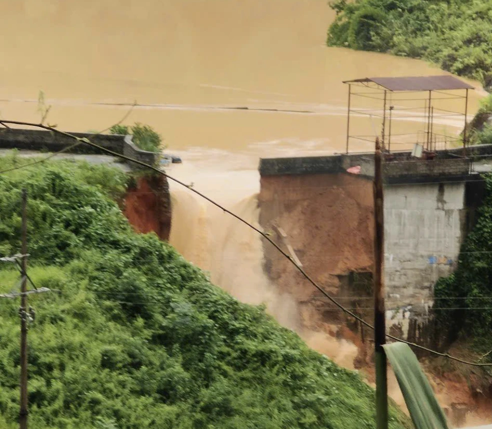 đập thuỷ điện.png