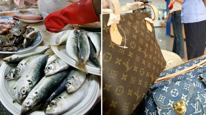 Cụ bà lấy túi Louis Vuitton 1.000USD... đi chợ đựng cá ảnh 1