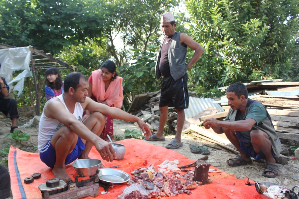 Lễ hội chém đầu dê 'dã man' ở Nepal ảnh 6 Lễ hội chém đầu dê 'dã man' ở Nepal ảnh 6