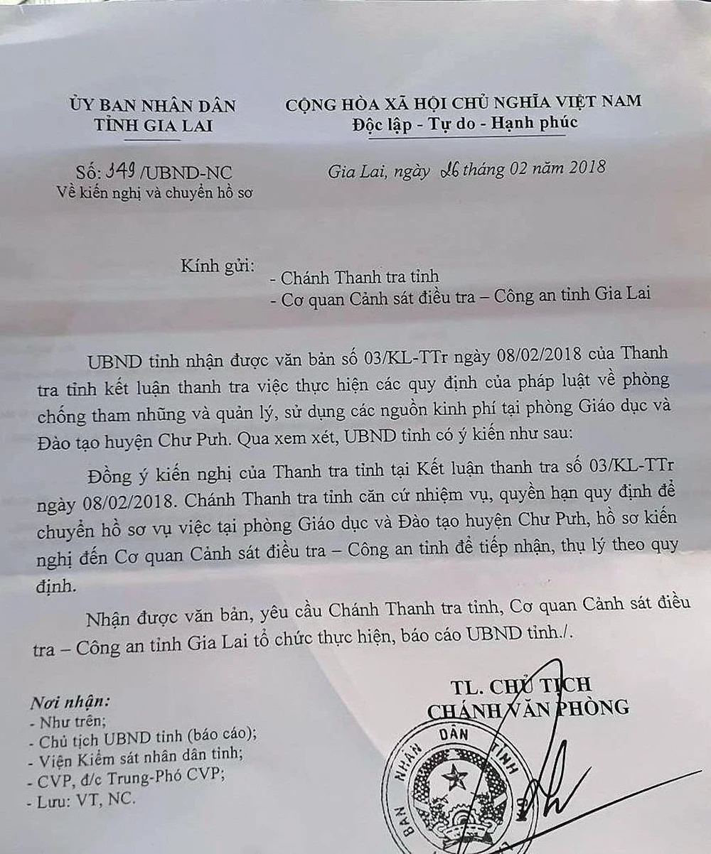 Công an điều tra 3 cán bộ giáo dục tham ô nhiều tỉ đồng ảnh 1