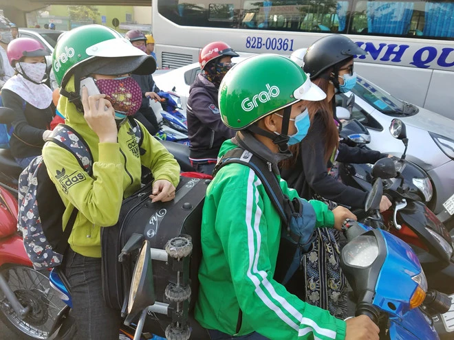 Cua ngo Ben xe Mien Dong un tac keo dai du chua den cao diem Tet hinh anh 2