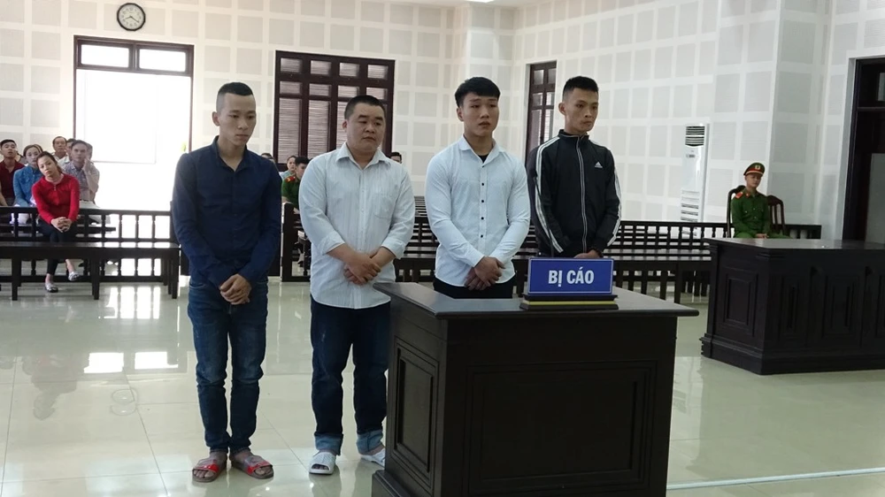 Xô xát vì 2 cô gái, 1 người tử vong