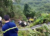 Xe khách rơi trên đèo Hải Vân, 21 sinh viên bị nạn