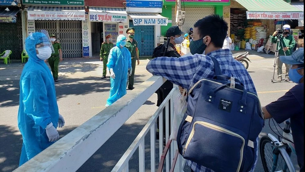 Bệnh nhân chạy thận Đà Nẵng: “Các bác sĩ cố lên!” ảnh 1