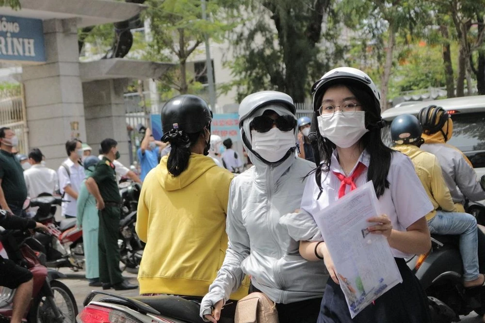 Đa số thí sinh cho rằng đề Văn năm nay không khó. Ảnh: T.AN