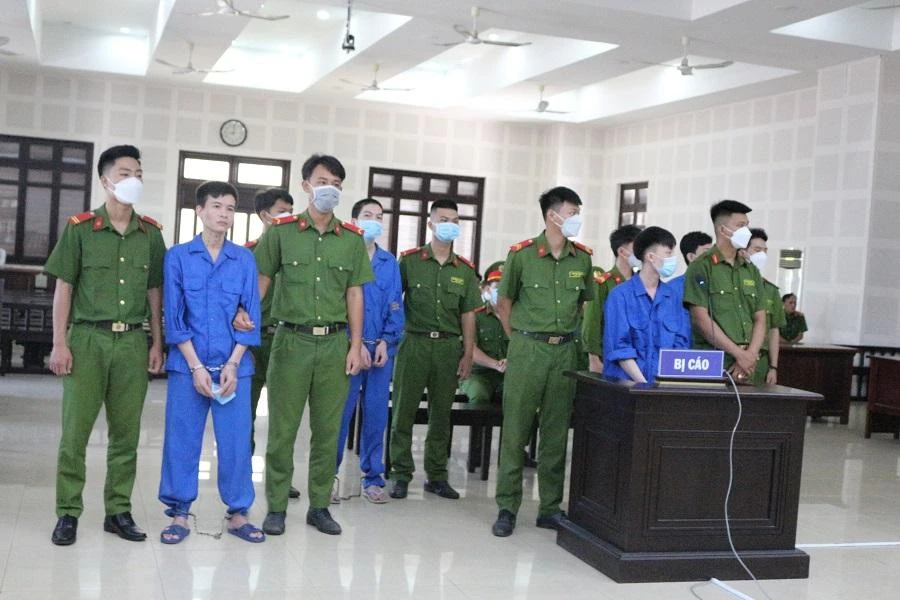 Các bị cáo tại tòa. Ảnh: TA