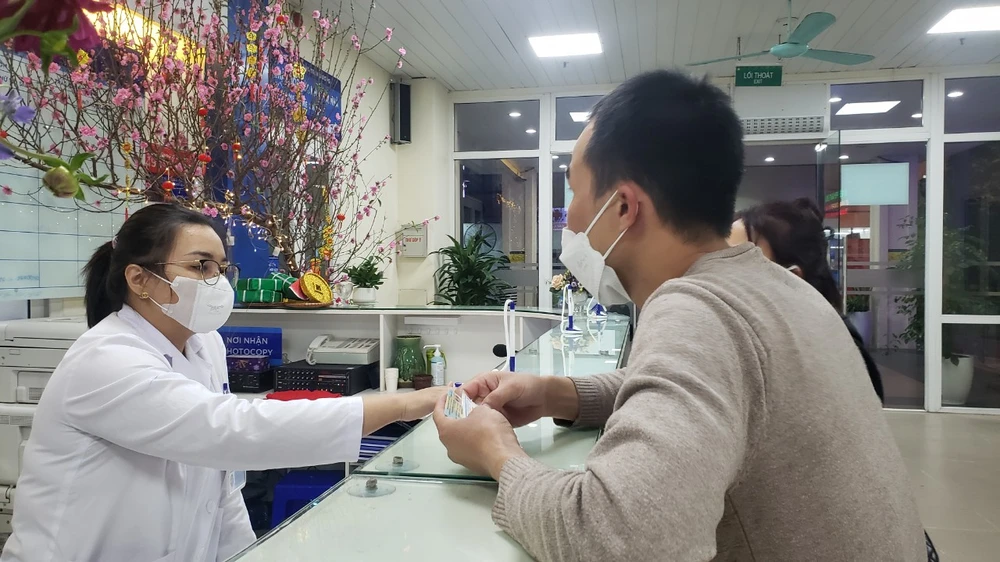 Trong ngày đầu tiên của năm mới, các cơ sở y tế đã khám, cấp cứu cho hơn 47.000 bệnh nhân. Ảnh: T.AN