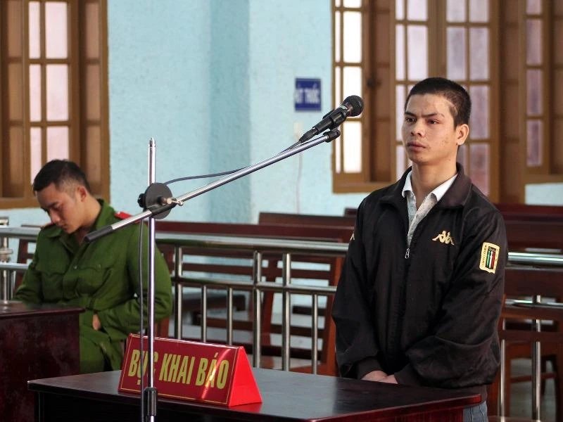 Người chú đồi bại hiếp dâm cháu vợ lãnh án