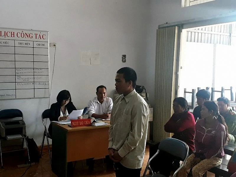 Anh tố giác em trai trộm xe ở cơ quan nhà nước