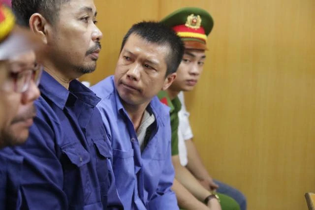 Xét xử vụ “xe vua“: Chờ làm rõ vì sao 80 CSGT thoát tội!