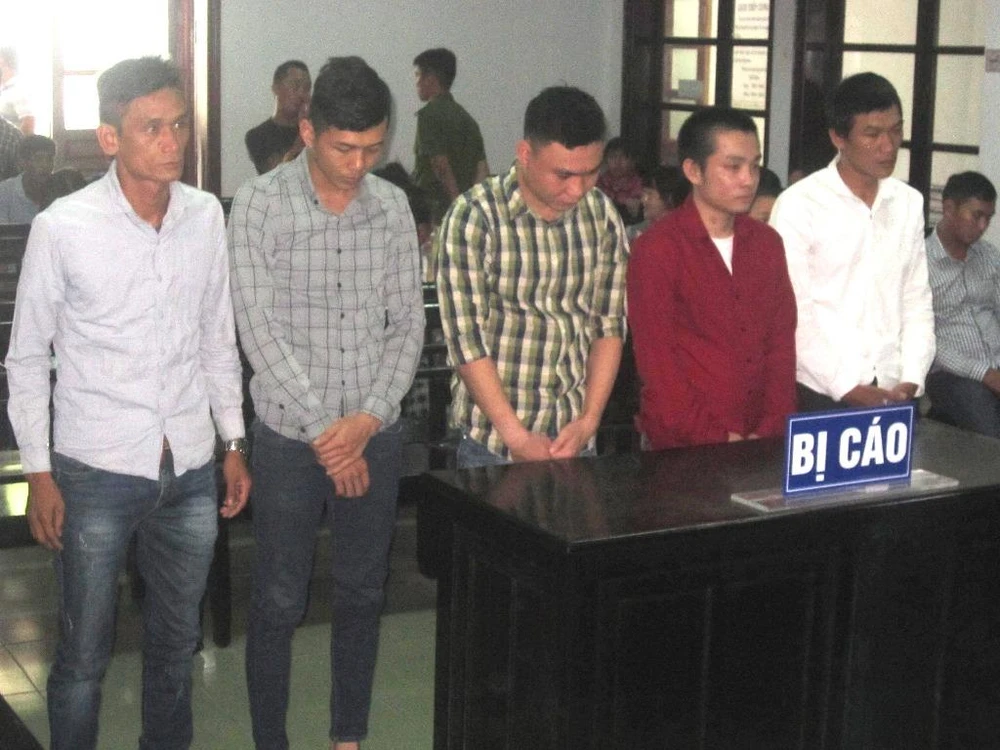 Nhận tiền giùm bạn rồi mang đi… nhậu, bị chém trọng thương ảnh 1