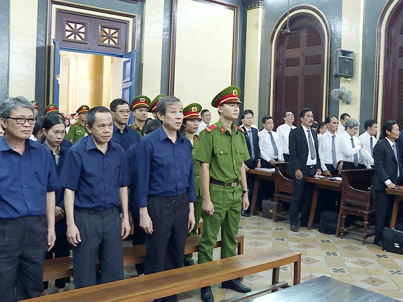 Đại gia Hứa Thị Phấn lãnh 30 năm tù ảnh 1