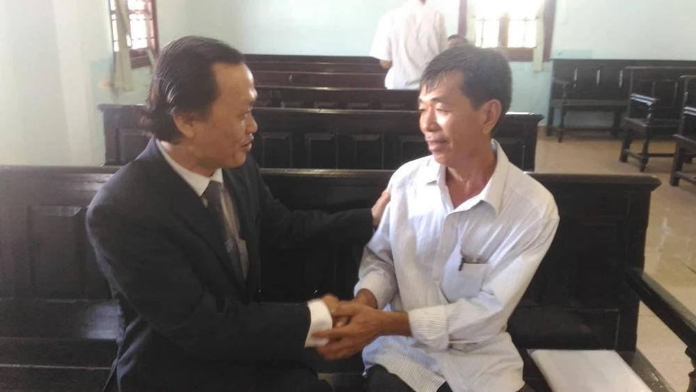 Vụ cắt nhầm 2 quả thận: Bệnh viện bồi thường 375 triệu ảnh 2