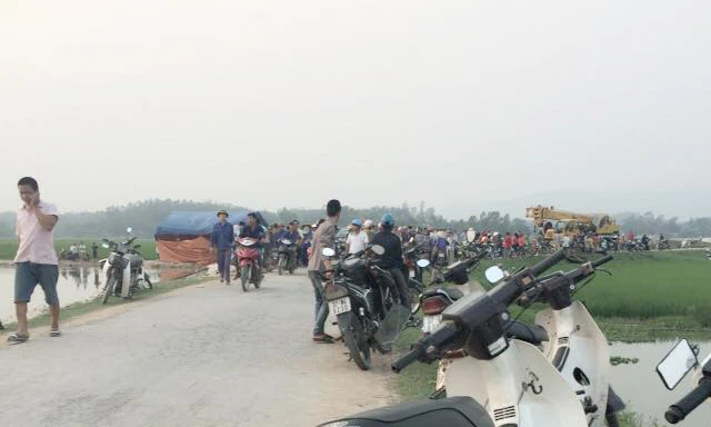 Thương tâm: Ô tô lao xuống hồ chìm nghỉm, giám đốc và lái xe tử vong ảnh 4