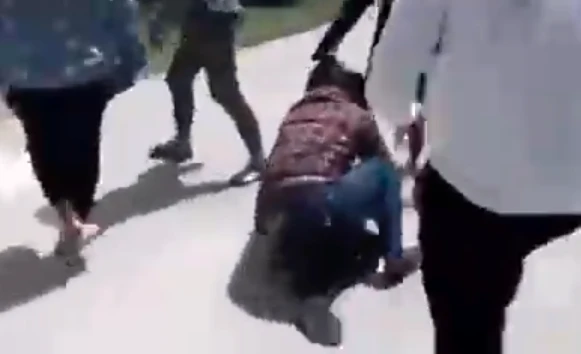 Công an vào cuộc vụ clip nữ sinh lớp 12 bị đánh đến ngất xỉu ảnh 1 Công an vào cuộc vụ clip nữ sinh lớp 12 bị đánh đến ngất xỉu ảnh 1