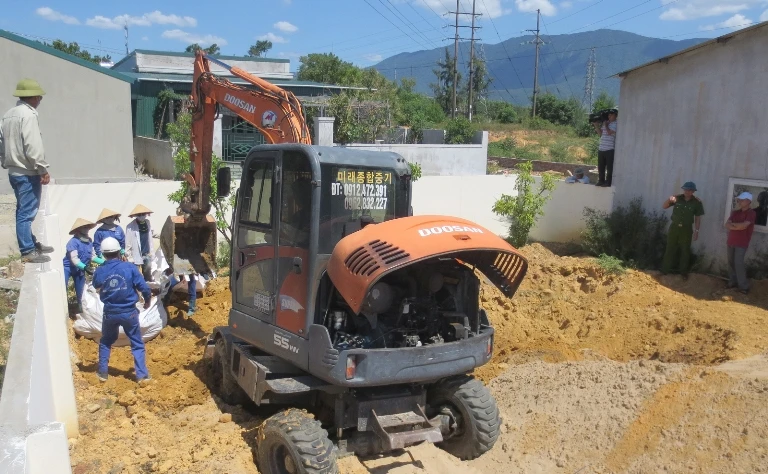 Cất bốc chất thải từ Dự án Formosa Hà Tĩnh