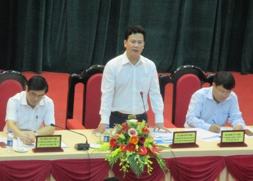 Ông Đặng Quốc Khánh, Chủ tịch UBND tỉnh Hà Tĩnh đối thoại thẳng thắn với các doanh nghiệp.