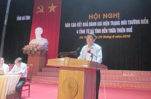 GS-TS Mai Trọng Nhuận trình bày, báo cáo kết quả "Điều tra, đánh giá mức độ, phạm vi ô nhiễm môi trường biển do sự cố môi trường gây ra tại 4 tỉnh miền trung 