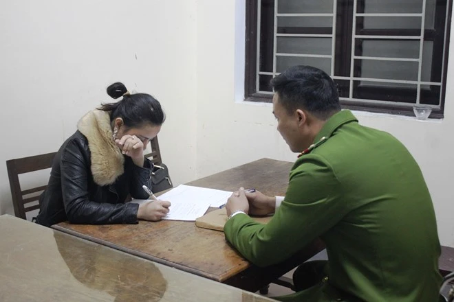 Khởi tố cô gái dụ sinh viên xinh đẹp bán dâm 4 triệu ảnh 1