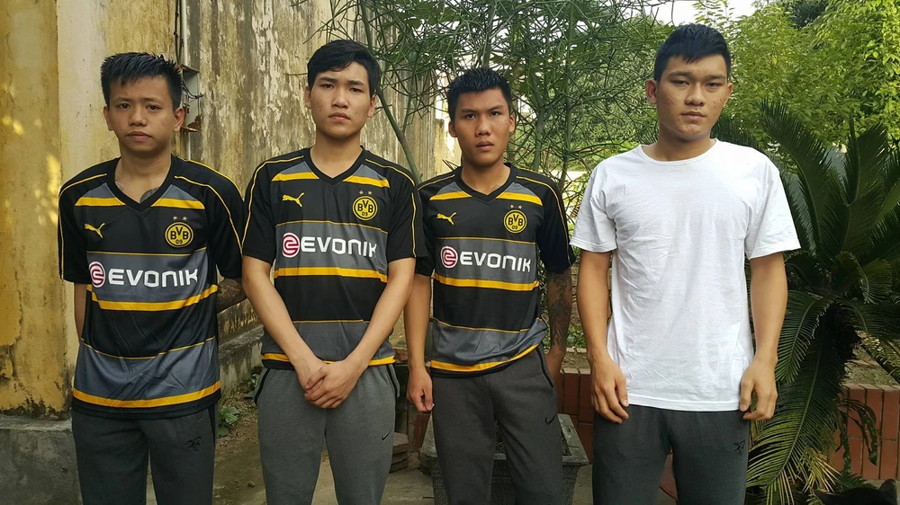 Đâm người trước quán karaoke rồi ra Hà Nội trốn truy nã ảnh 1