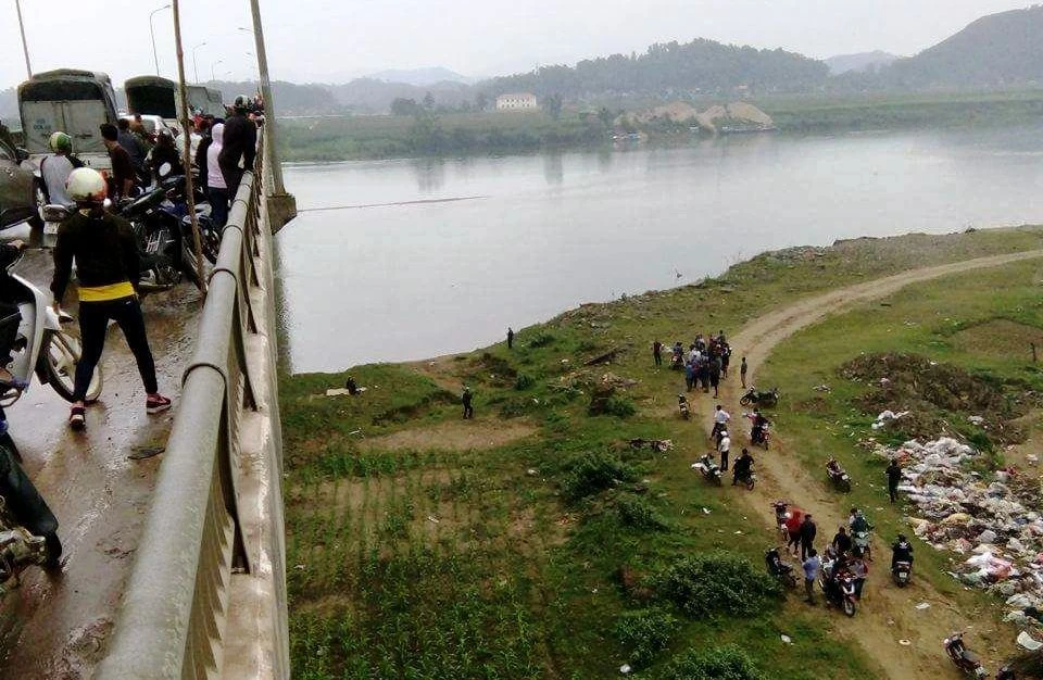 Tuyên dương nam sinh lớp 11 cứu người trong tai nạn ảnh 2