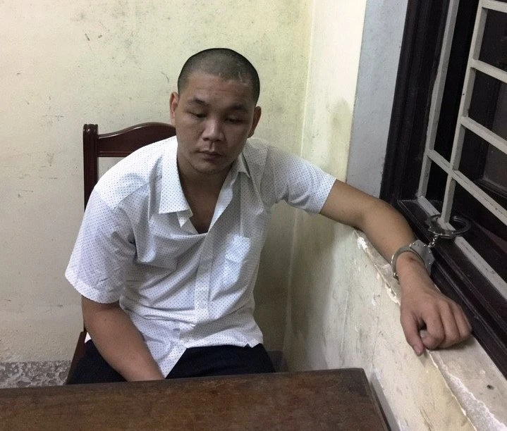 Tên trộm “lạ” lấy tài sản về dùng cho... sang ảnh 1