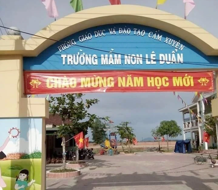Cổng Trường Mầm non Lê Duẩn