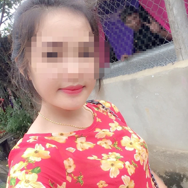 Người mẹ xinh đẹp hơn một năm chưa đòi được con gái ảnh 1