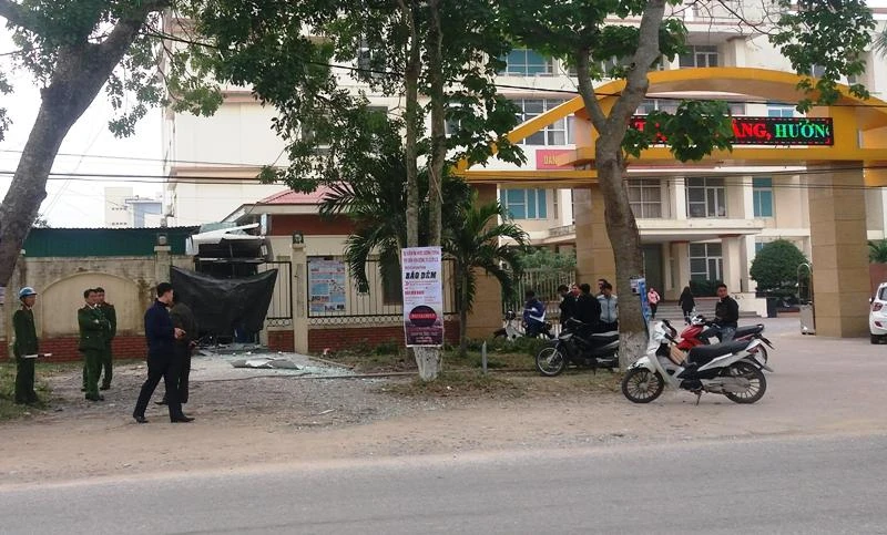 Nổ lớn lúc nửa đêm, cây ATM bị phá hủy ảnh 2