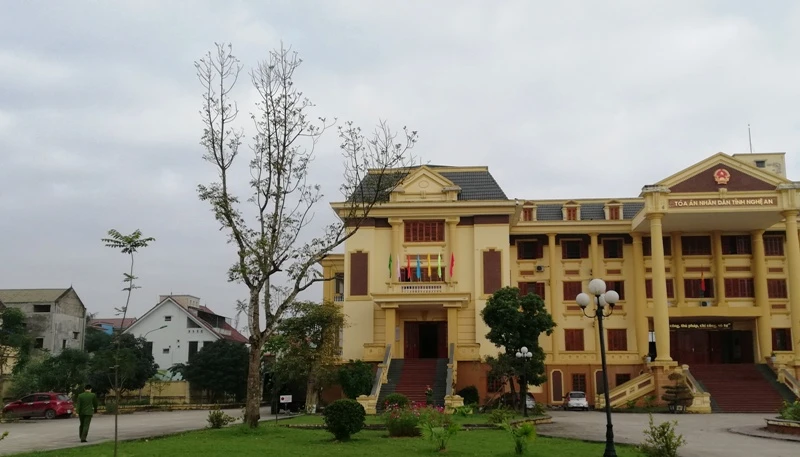 Hoãn phiên tòa xét xử bị cáo Hoàng Đức Bình