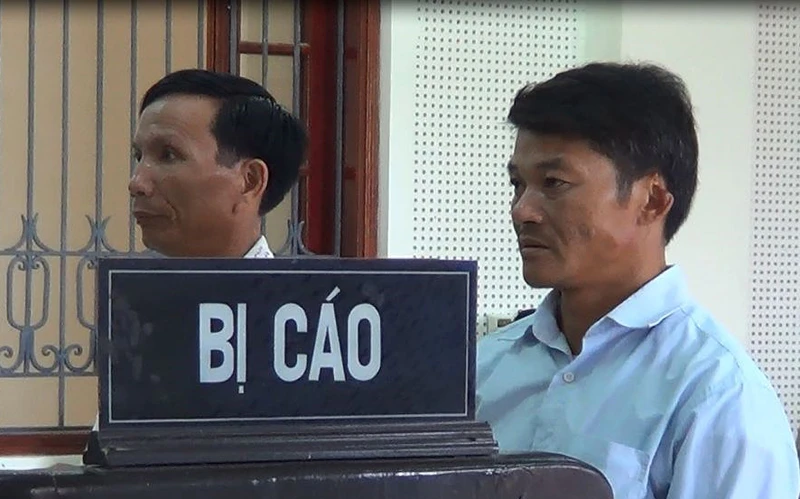 Phúc thẩm vụ 2 công an nhận hối lộ chủ quán...tươi mát