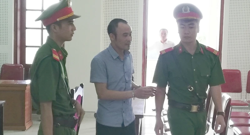 'Chạy' hơn 2,5 tỉ đồng vào ngành cảnh sát