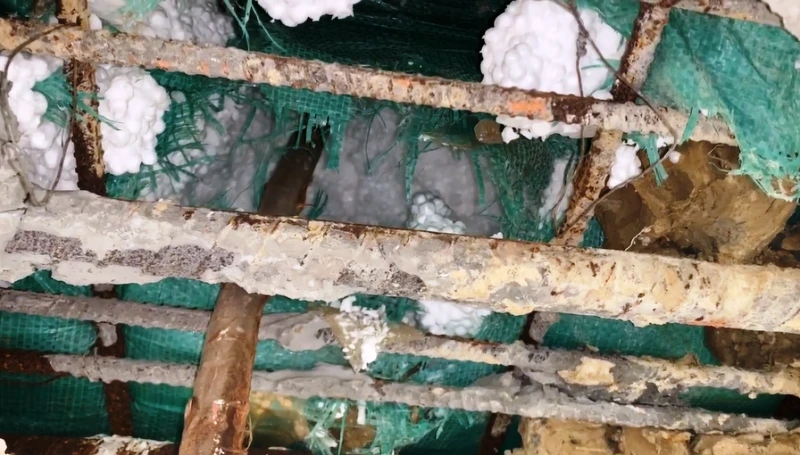 Cầu 12 nhịp lộ 'cốt xốp': Sở Xây dựng Hà Tĩnh gọi là sự cố ảnh 2