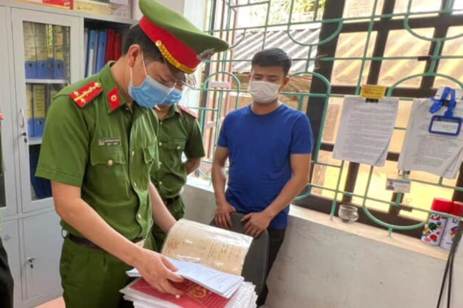 Nguyễn Văn Hà bị khởi tố về tội lạm dụng chức vụ, quyền hạn chiếm đoạt tài sản. Ảnh: CA