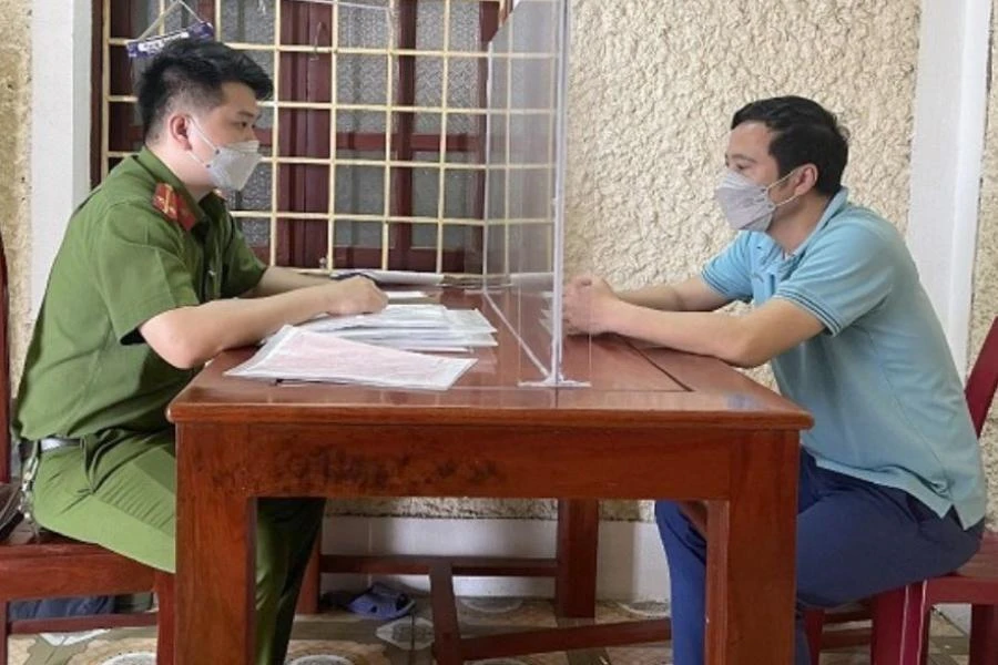 Ông Tạ Xuân Ngọc tại cơ quan công an.