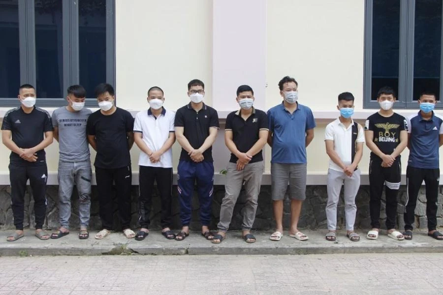 Lê Thế Trung và cấp dưới bị bắt giữ. Ảnh: CA.