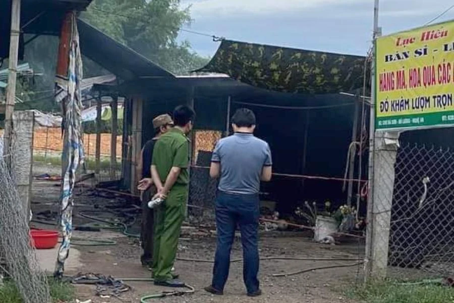 Khu vực xảy ra cháy ki ốt ở chợ Điếm. Ảnh: CTV.