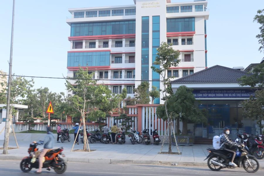 Công ty CP Cấp nước Nghệ An đang quản lý và vận hành 11 hệ thống cấp nước với công suất thiết kế 119.000 m3/ngày đêm. Trong đó, hệ thống cấp nước TP Vinh và vùng phụ cận 89.000 m3/ngày đêm.