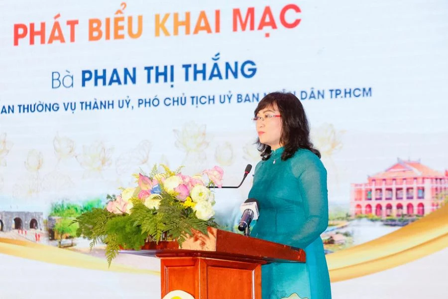 Bà Phan Thị Thắng- Phó chủ tịch UBND TP.HCM phát biểu khai mạc. Ảnh: NTV.
