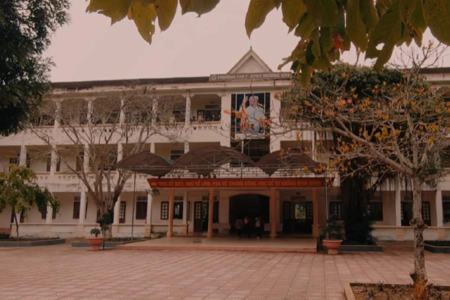 Trường THPT Mường Quạ.