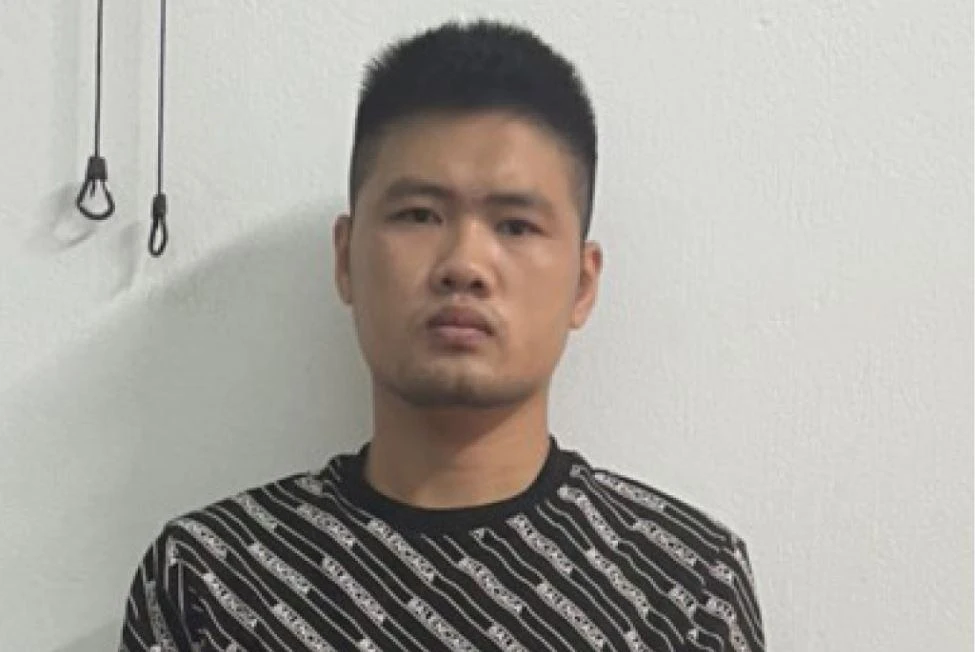 Phạm Huy Hoàng bị bắt giữ. Ảnh: CA Phạm Huy Hoàng bị bắt giữ. Ảnh: CA